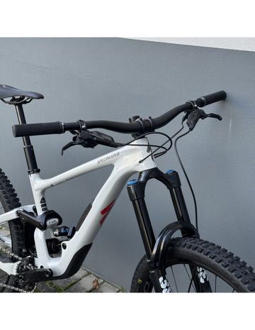 Used Specialized Enduro Expert 2022 Mountainbike, White — image 3 of 10