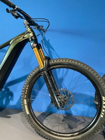 Used Giant Reign E+ 0 2022 2022 Mountainbike, Black, 29 — image 3 of 5
