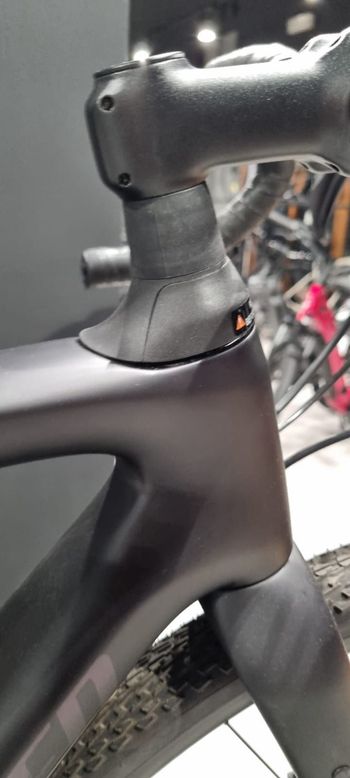 Used Specialized Diverge STR Comp 2024 2024 Road & Gravel, Black — image 4 of 7