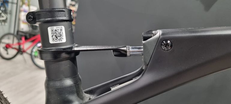 Used Specialized Diverge STR Comp 2024 2024 Road & Gravel, Black — image 6 of 7