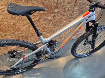 Gebrauchtes Pivot FIREBIRD Ride SLX/XT 2024 2024 Mountainbike, Hellgrau, 29 — Bild 5 von 6