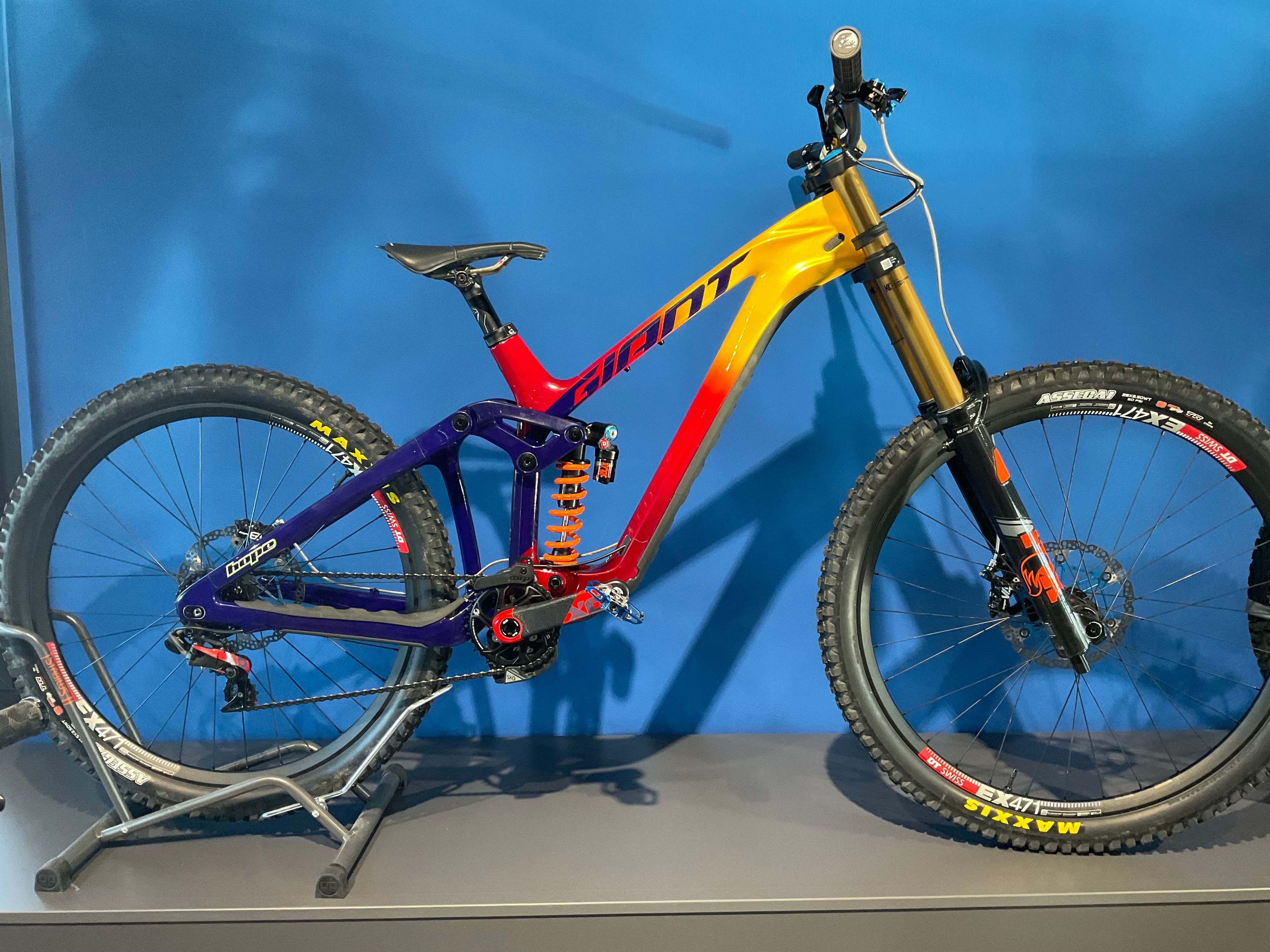 Giant Glory Advanced Legend's Edition used in M buycycle