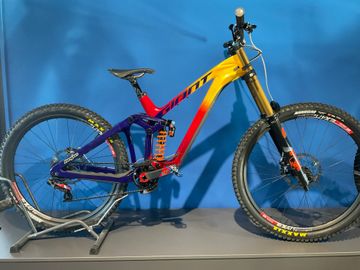 Used Giant Glory Advanced Legend's Edition 2024 MTB
