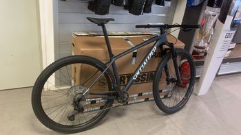 Used Specialized Epic Hardtail 2021 2021 Mountainbike, Black, 29 — image 3 of 4