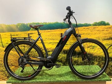 Used CUBE KATHMANDU HYBRID 45 625 2020 2020 Road & Gravel
