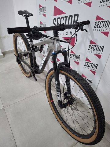 Tweedehands MASSI AIRE CARBON ELITE 2023 Mountainbike — afbeelding 3 van 7
