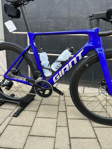 Used Giant Propel Advanced 1 2024 2024 Road & Gravel, Blue — image 5 of 5