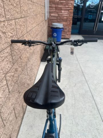 Used Rocky Mountain Instinct A10 Shimano 2023 2023 Mountainbike, Green, 27.5, 29 — image 7 of 9