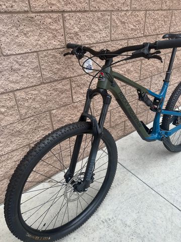 Used Rocky Mountain Instinct A10 Shimano 2023 2023 Mountainbike, Green, 27.5, 29 — image 8 of 9