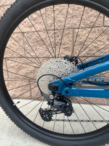 Used Rocky Mountain Instinct A10 Shimano 2023 2023 Mountainbike, Green, 27.5, 29 — image 3 of 9