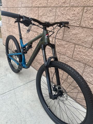 Used Rocky Mountain Instinct A10 Shimano 2023 2023 Mountainbike, Green, 27.5, 29 — image 5 of 9