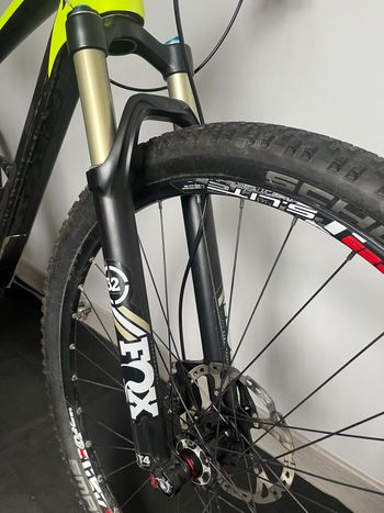 BH RC T L 2016 Mountainbike usato, Nero — immagine 2 di 7
