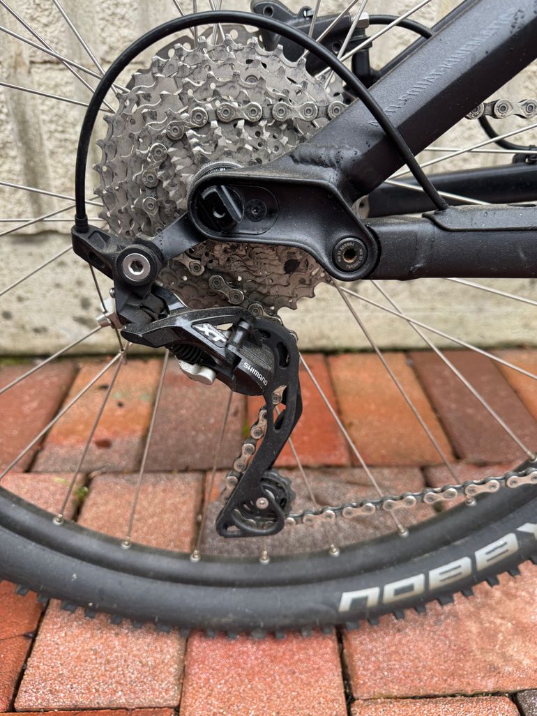 Used Canyon Neuron AL 6.0 2017 Mountainbike, Black — image 3 of 5