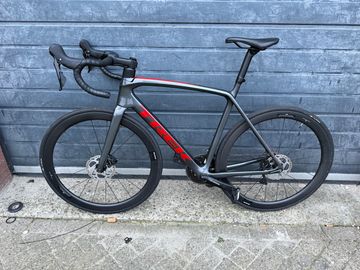 Trek Émonda SL 5 Disc 2022 2022 Road & Gravel usato, Grigio chiaro — immagine 2 di 8