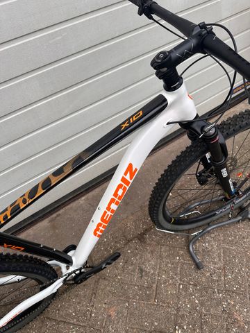 Used Mendiz X10 boost 2024 Mountainbike, White — image 6 of 7
