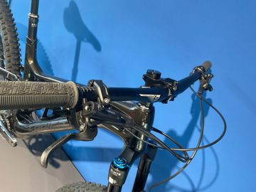 Brugt Lapierre Zesty AM CF 8.9 2022 2022 Mountainbike — billede 4 af 4