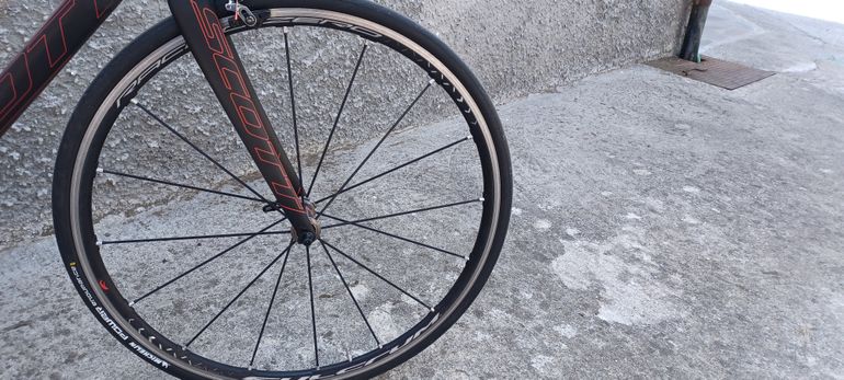 Used Scott SCOTT Addict SL 2017 Road & Gravel, Negro — image 2 of 4