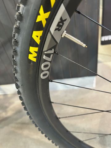 BMC Twostroke 01 FIVE 2023 2023 Mountainbike de segunda mano, Negro — imagen 4 de 10