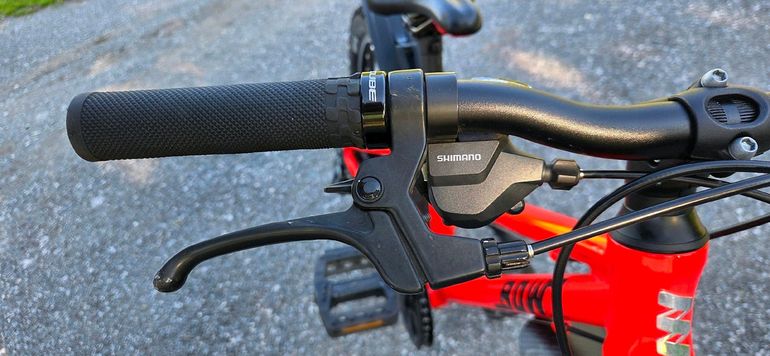 Used Corratec Corratec Bow 20 Zoll leichtes Kinderfahrrad MTB tuned 2023 Mountainbike, Red — image 8 of 15