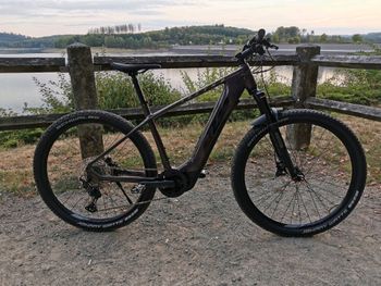 Used KTM MACINA TEAM 672 GLORIOUS 2022 2022 Mountainbike, Black, 27.5 — image 1 of 13