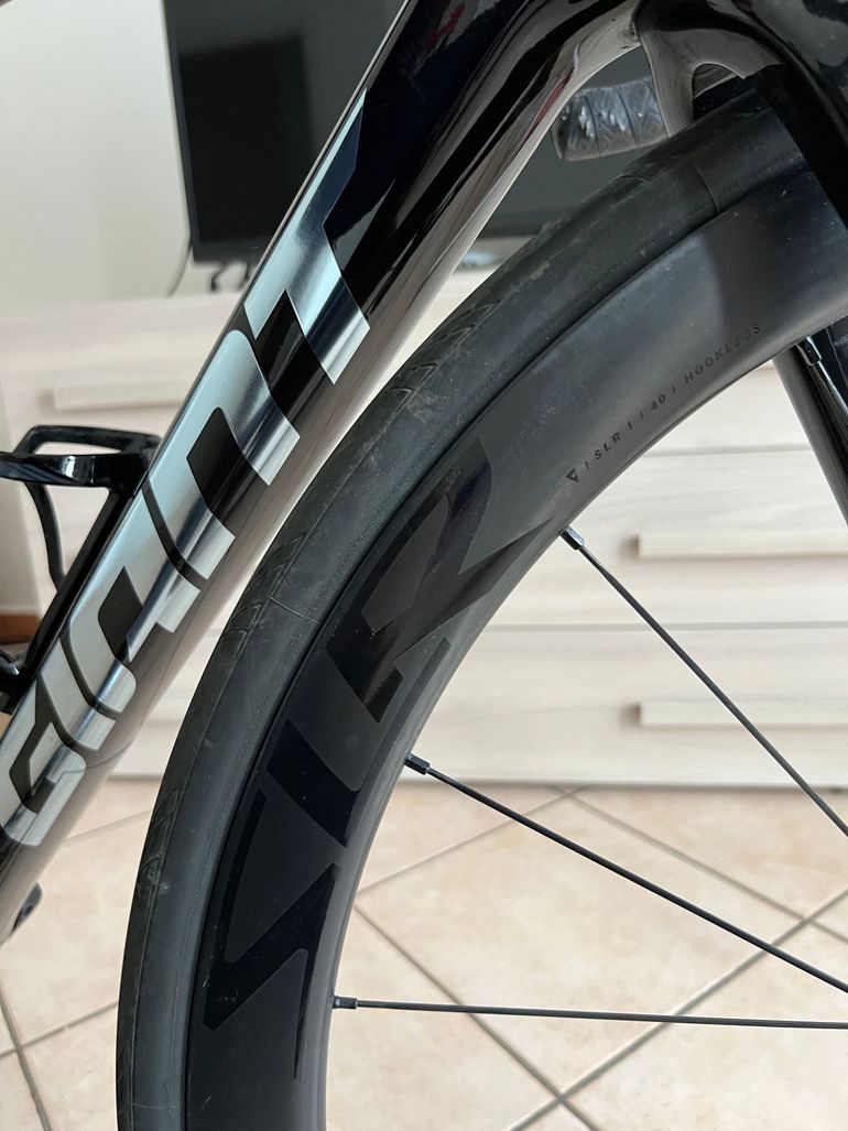 Used Giant TCR Advanced Pro 1 Di2 2025 2025 Road & Gravel — image 6 of 17
