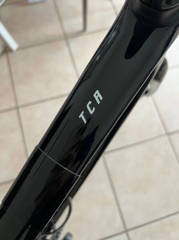 Used Giant TCR Advanced Pro 1 Di2 2025 2025 Road & Gravel — image 3 of 17