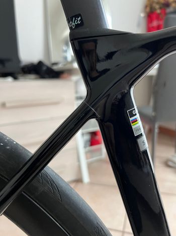 Used Giant TCR Advanced Pro 1 Di2 2025 2025 Road & Gravel — image 9 of 17