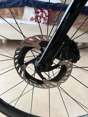 Used Giant TCR Advanced Pro 1 Di2 2025 2025 Road & Gravel — image 7 of 17