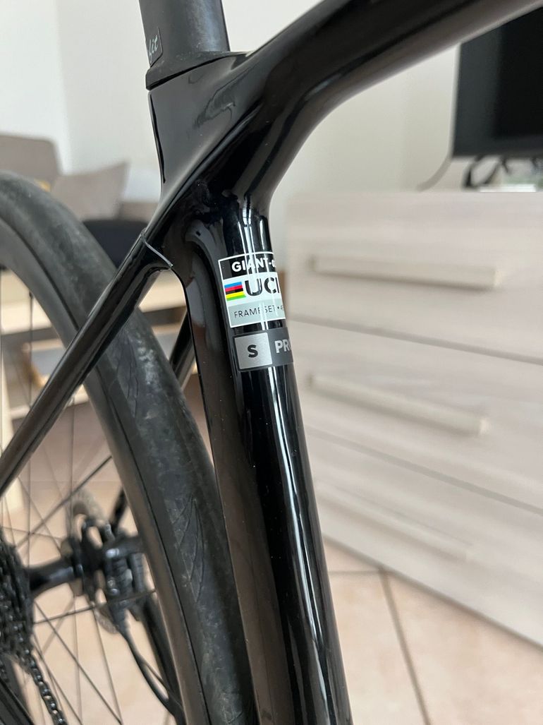 Used Giant TCR Advanced Pro 1 Di2 2025 2025 Road & Gravel — image 2 of 17