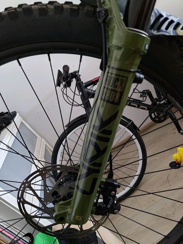 Tweedehands Vitus Mythique 29 VR 2023 2023 Mountainbike — afbeelding 5 van 6