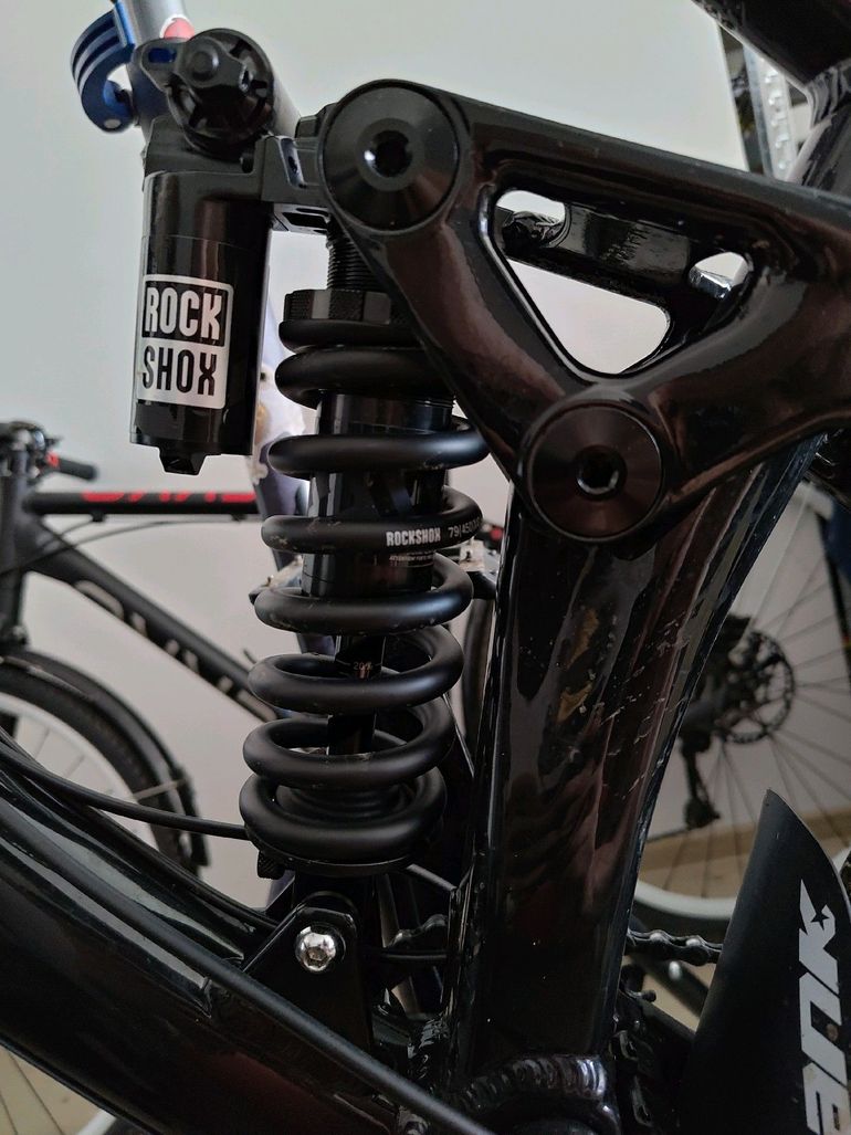 Vitus Mythique 29 VR 2023 2023 Mountainbike usato, Nero — immagine 4 di 6
