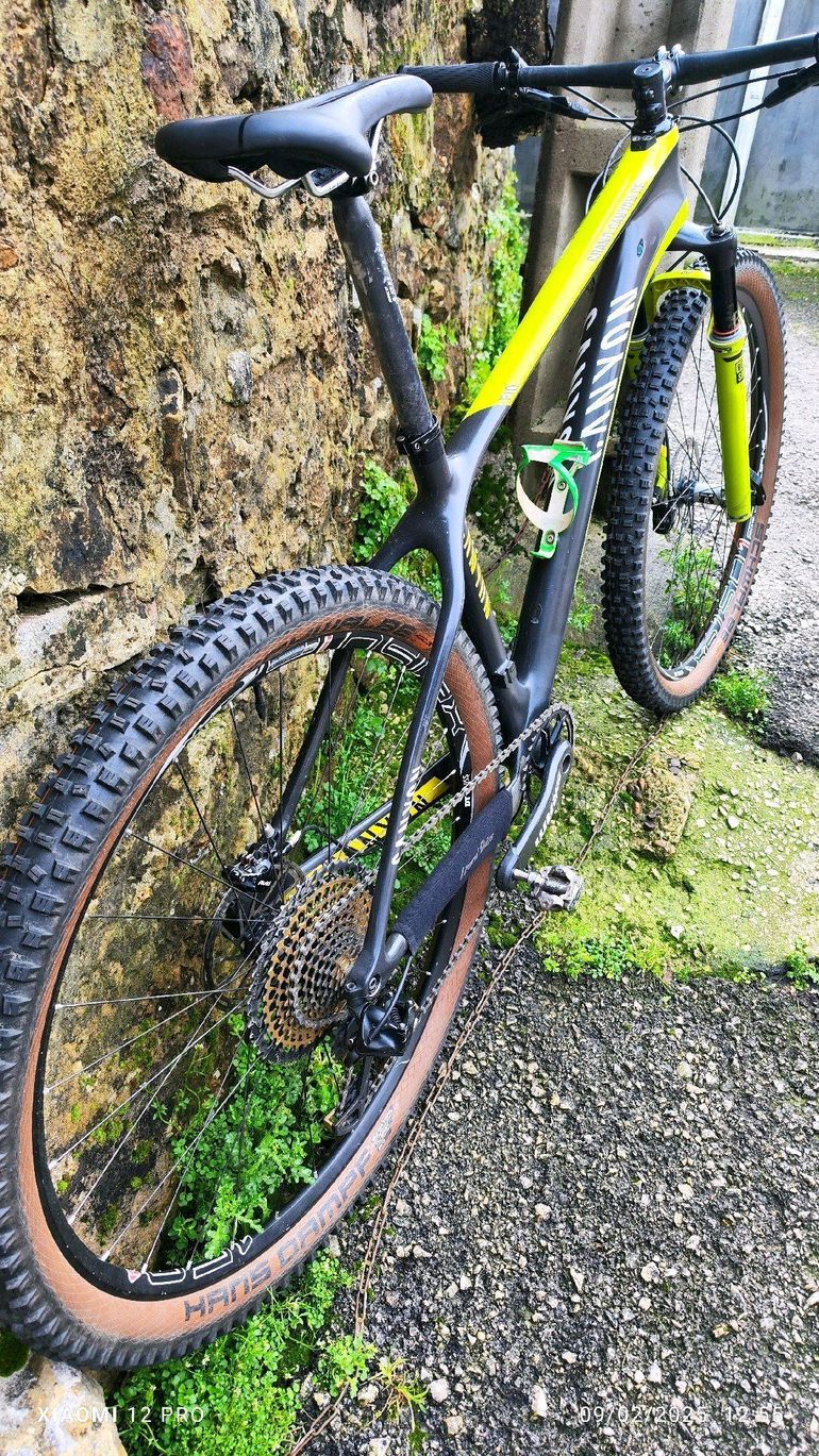 Used Canyon CF SLX 9.9 2015 Mountainbike, Black — image 5 of 8