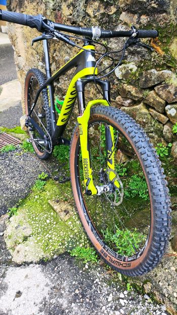 Used Canyon CF SLX 9.9 2015 Mountainbike, Black — image 4 of 8