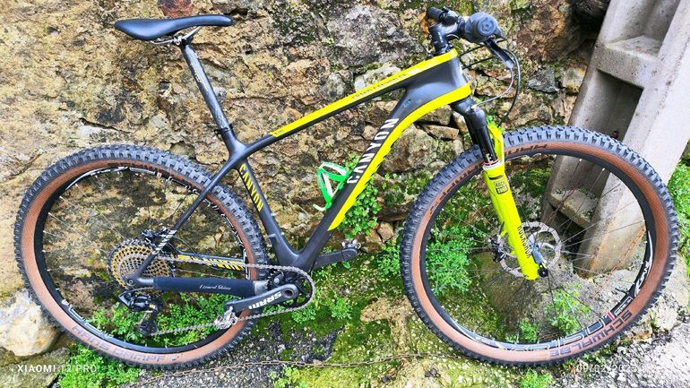 Used Canyon CF SLX 9.9 2015 Mountainbike, Black — image 1 of 8