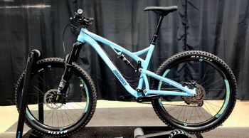 Used Diamondback Catch 2 2022 2022 Mountainbike, Blue, 27.5 — image 2 of 6