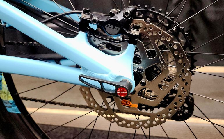 Used Diamondback Catch 2 2022 2022 Mountainbike, Blue, 27.5 — image 4 of 6