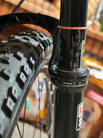 Specialized Epic Comp Carbon 29 World Cup 2016 2016 Mountainbike usato, Bianco — immagine 10 di 13