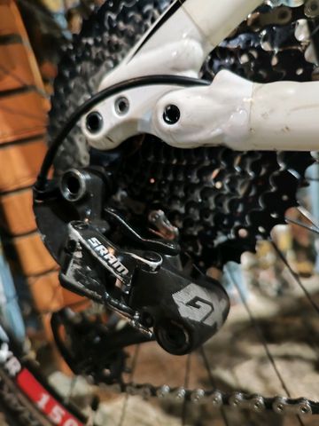 Specialized Epic Comp Carbon 29 World Cup 2016 2016 Mountainbike usato, Bianco — immagine 13 di 13