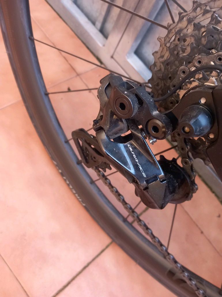 Used Pinarello DOGMA F DURA ACE Di2 Rim 2024 2024 Road & Gravel, Rojo — image 3 of 6
