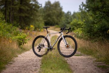 Used Fairlight Cycles Secan 2.5 2025 Road & Gravel, White — image 2 of 6