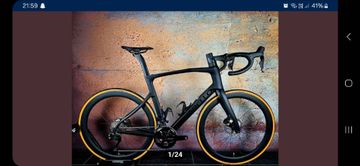 Použité Pinarello X3 105 Di2 2024 2024 Road & Gravel