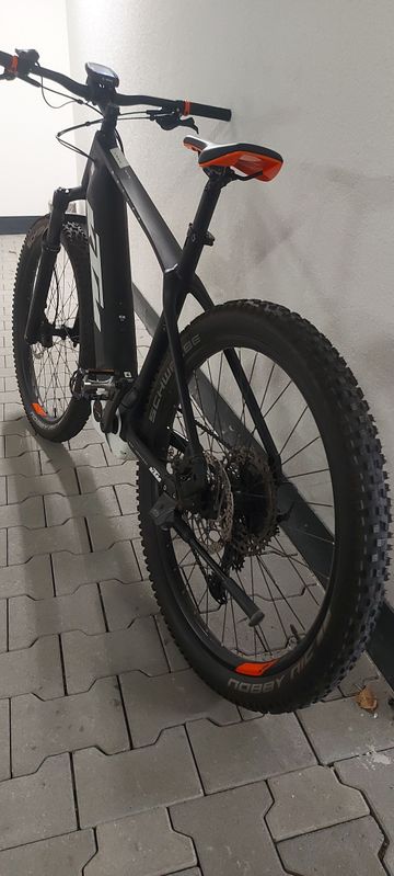 KTM MACINA TEAM 272 GLORIOUS 2021 2021 Mountainbike usato, Nero — immagine 4 di 6
