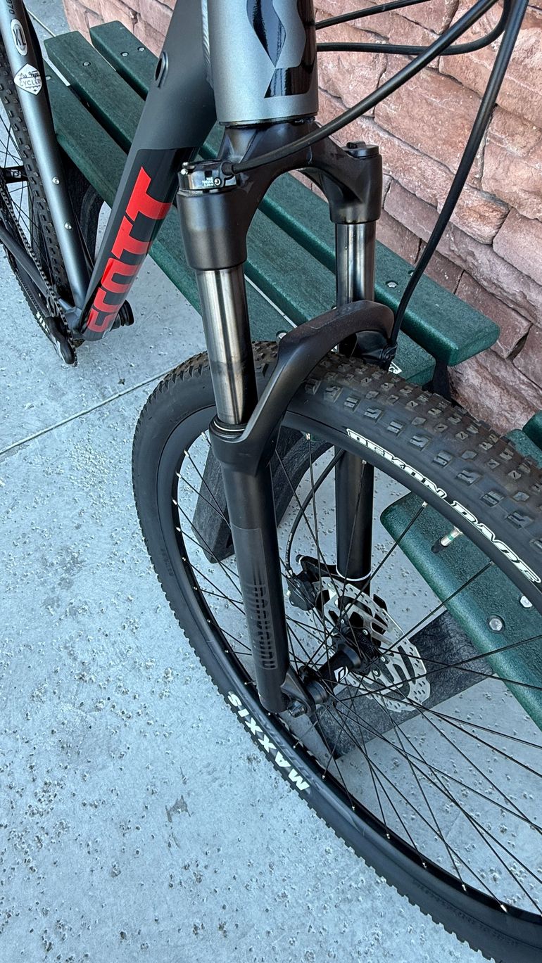 Used Scott Scale 970 2022 2022 Mountainbike, Light Gray, 29 — image 6 of 13