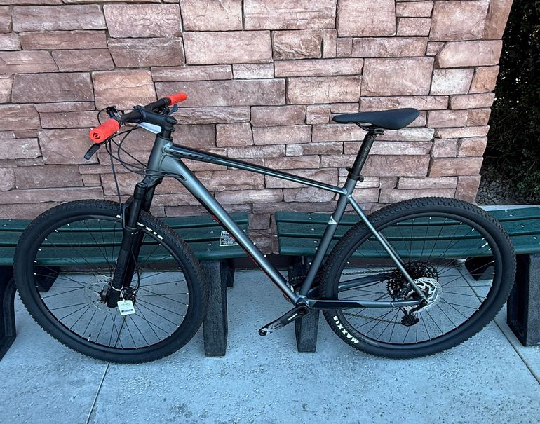 Used Scott Scale 970 2022 2022 Mountainbike, Light Gray, 29 — image 2 of 13