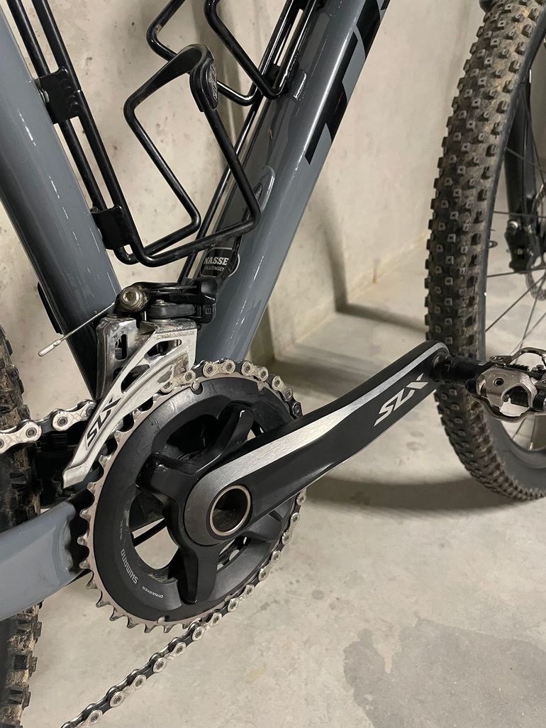 Used Trek X-Caliber 9 2019 2019 Mountainbike, Light Gray, 27.5, 29 — image 3 of 9