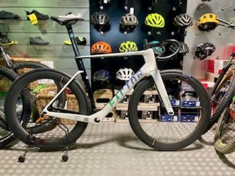 Gebrauchtes Factor Ostro vam 2025 Road & Gravel, Weiß — Bild 1 von 6