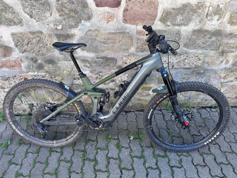 Použité CUBE STEREO HYBRID 140 HPC, TM 750 2024 2024 Mountainbike — obrázek 1 z 10