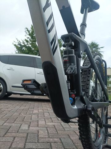 Gebrauchtes Canyon Strive CFR Underdog 2022 Mountainbike, Hellgrau — Bild 7 von 8