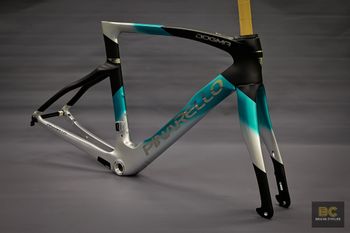 Gebrauchtes Pinarello Dogma F Frameset 2024 Road & Gravel, Grün — Bild 13 von 13