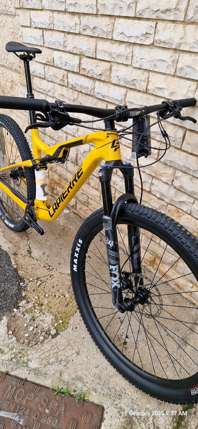 Used Lapierre XRM Shimano Deore XT 2025 Mountainbike, Black, 29 — image 4 of 4